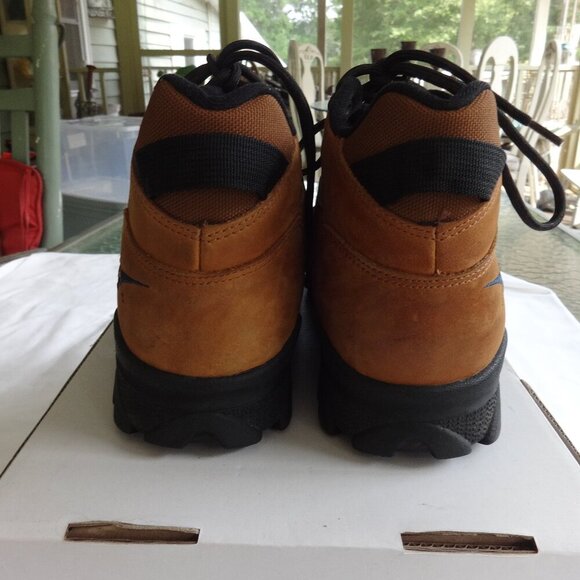 Reebok men's size 13, hiking boots, leather upper, lace up, rubber bottoms, VGC - Picture 4 of 15